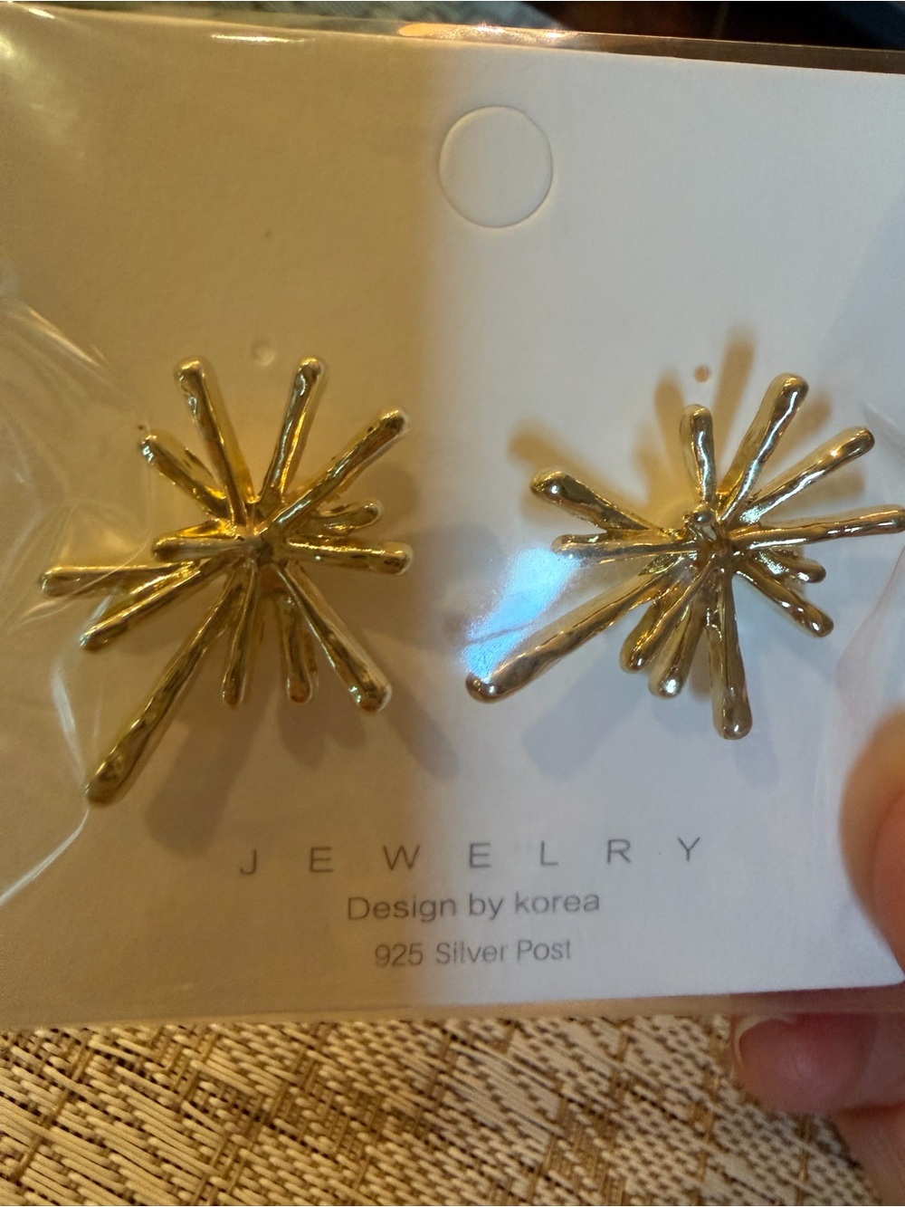 Earrings New gold tone starbursts